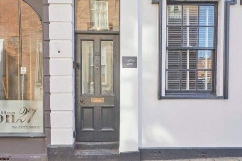 Host & Stay | Castle View