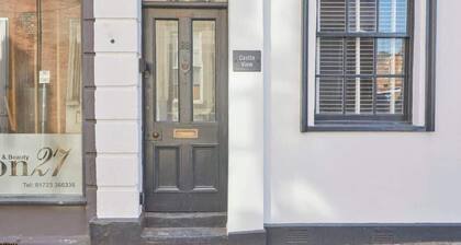 Host & Stay | Castle View
