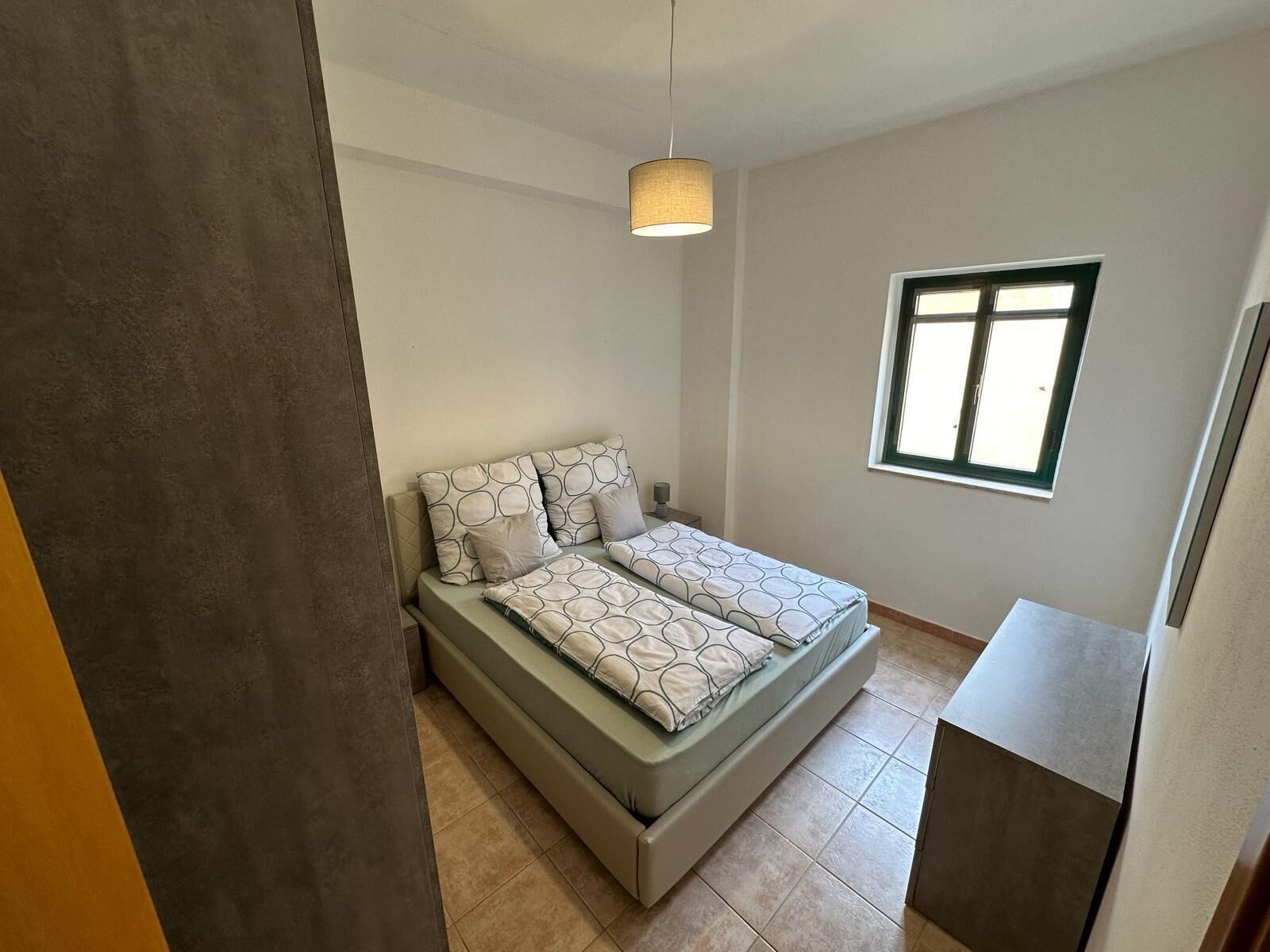 2 chambres, lit parapluie, Wi-Fi gratuit, draps fournis