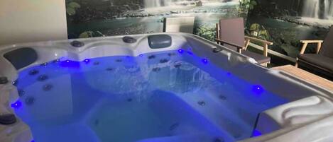 Bain à remous intérieur