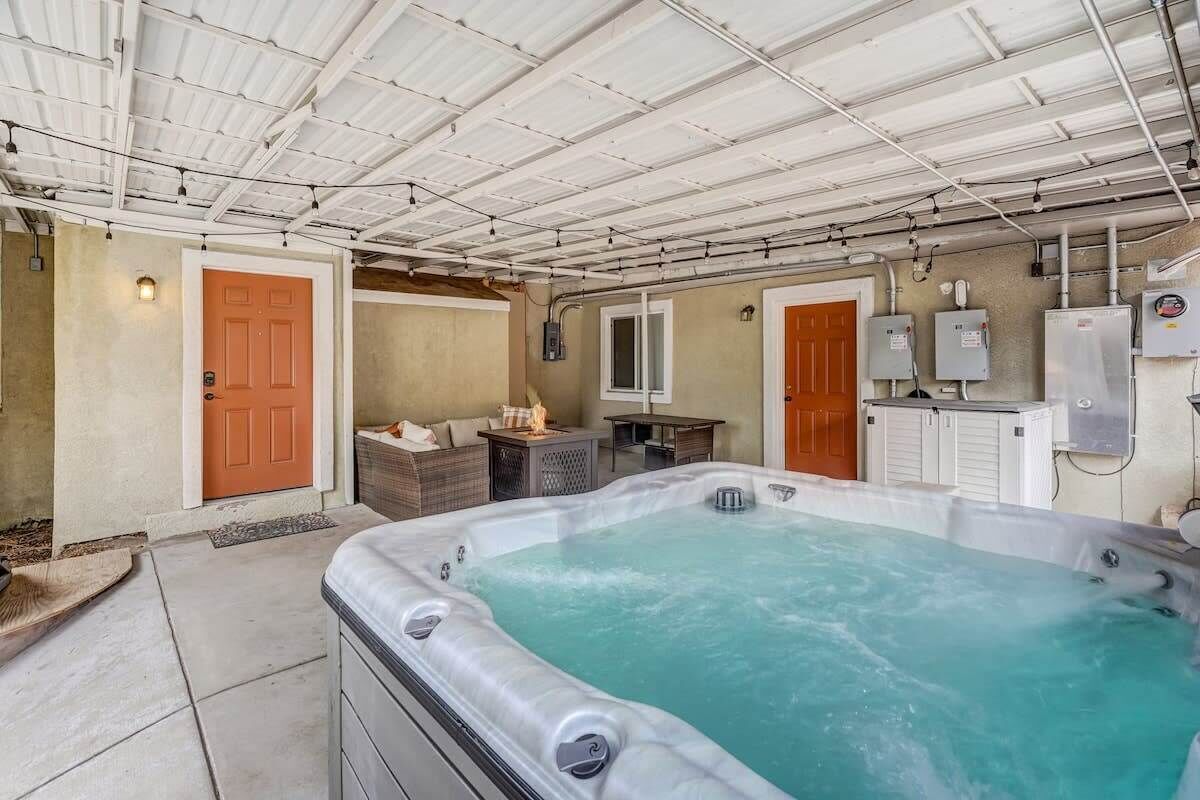 The Pikes Peak Villa, Hot Tub , Mtn Views, Firepit