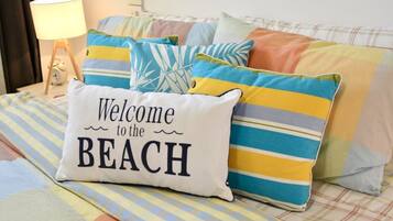 1 bedroom, bed sheets