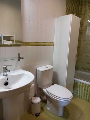 Hårtørrer, håndklæder, Sæbe