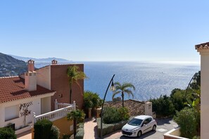 Property grounds - Holiday Apartment "Vistamar" with Sea View, Shared Pool & Wi-Fi (Almuñécar)