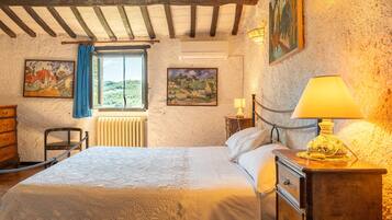 3 habitaciones, tabla de planchar con plancha y wifi gratis