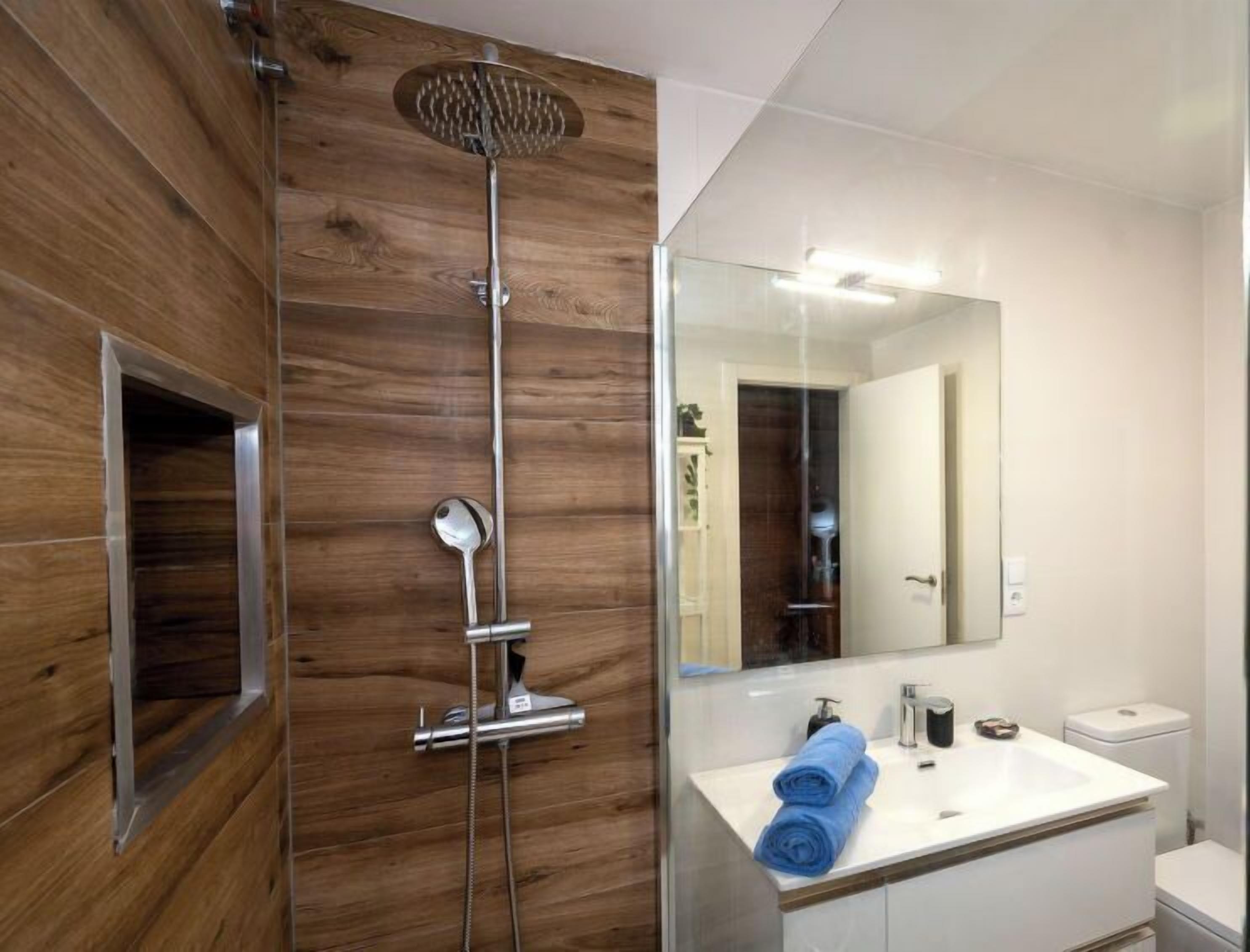 Hair dryer, towels