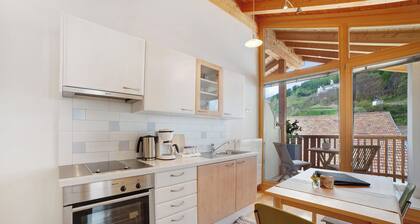 Ferienwohnung "Zwick Valarga" mit Bergblick, Balkon und Gemeinschaftsgarten