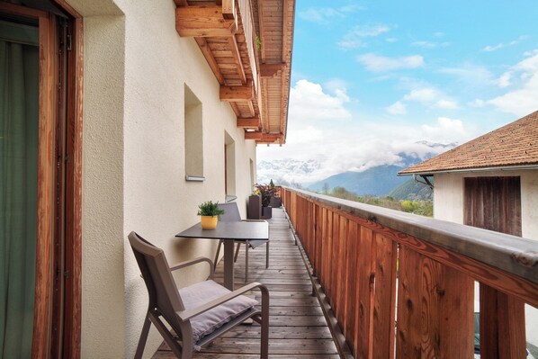 Property grounds - Holiday Apartment "Zwick Spinei" with Mountain View, Balcony & Shared Garden (Mals)