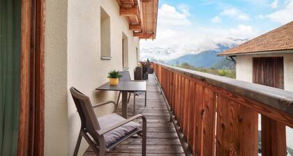Ferienwohnung "Zwick Spinei" mit Bergblick, Balkon und gemeinschaftlichem Garten