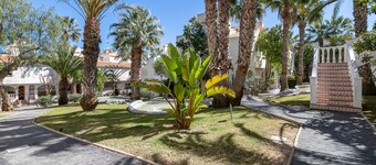 Vacation Home "Sol Gran Alacan"' near Beach with Shared Pool & Wi-Fi