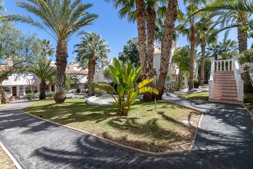 Ferienhaus "Sol Gran Alacan"' in Strandnähe mit Gemeinschaftspool und WLAN