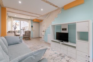 TV - Vacation Home "Sol Gran Alacan"' near Beach with Shared Pool & Wi-Fi (el Gran Alacant)