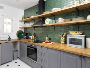 Frigorífic, microones, forn i rentaplats 