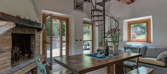 Vacation Home "La Cupolina" with Private Terrace, Shared Garden & Wi-Fi