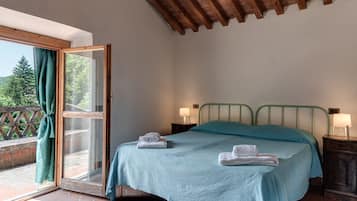 6 bedrooms, free WiFi, bed sheets
