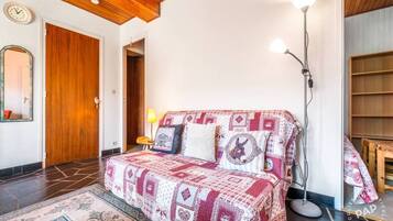 1 Schlafzimmer, Bügeleisen/Bügelbrett