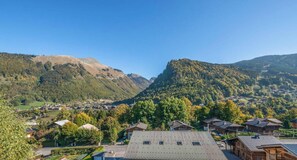 Exterior - Holiday Apartment 'Morzine 1000' with Mountain View & Balcony (Morzine)