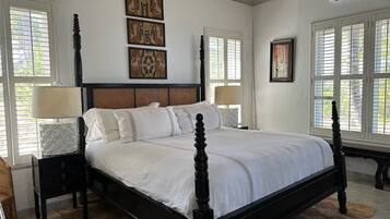 ํ์ฐ์ค, ์นจ์ค 4๊ฐ | 4 ๊ฐ์ ์นจ์ค, ๋ฌด๋ฃ WiFi