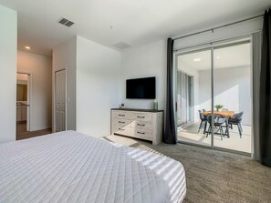 3 Schlafzimmer, Schreibtisch, Bügeleisen/Bügelbrett, WLAN