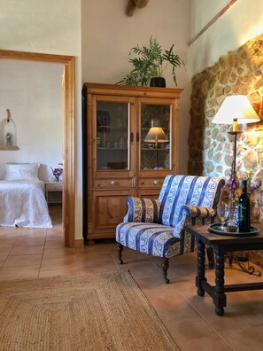 1 bedroom, free WiFi, bed sheets - Chalet 'Casita Almendra - Can Elisa Tarbena' with Private Terrace and Wi-Fi (Tarbena)