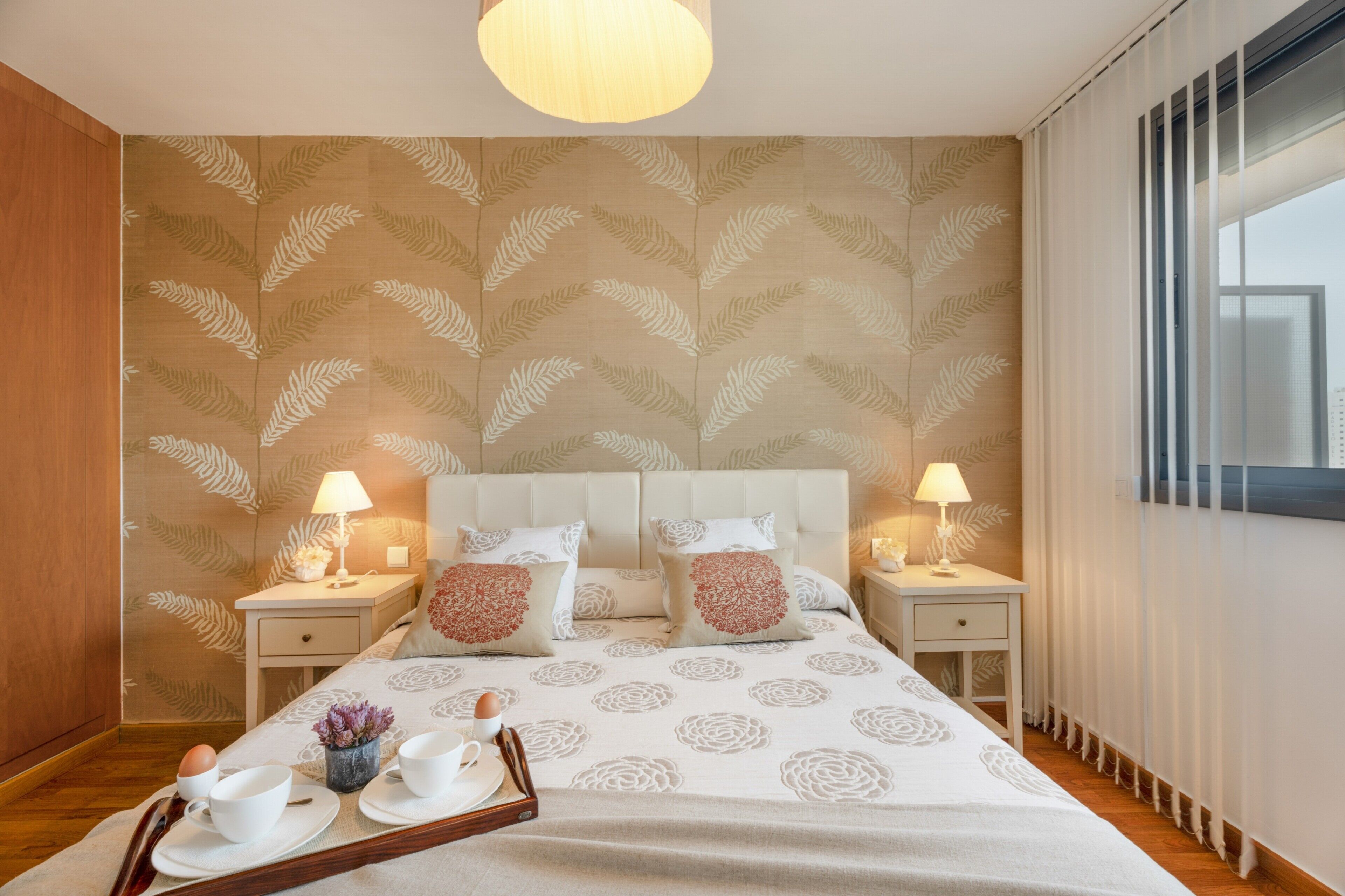 2 slaapkamers, een strijkplank/strijkijzer, gratis wifi, beddengoed