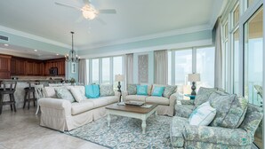 คอนโด, 4 ห้องนอน | บริเวณนั่งเล่น
