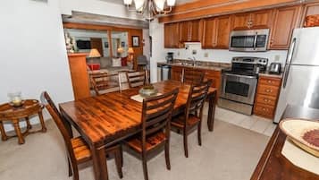 Appart'hÎtel, 3 chambres | Cuisine privée