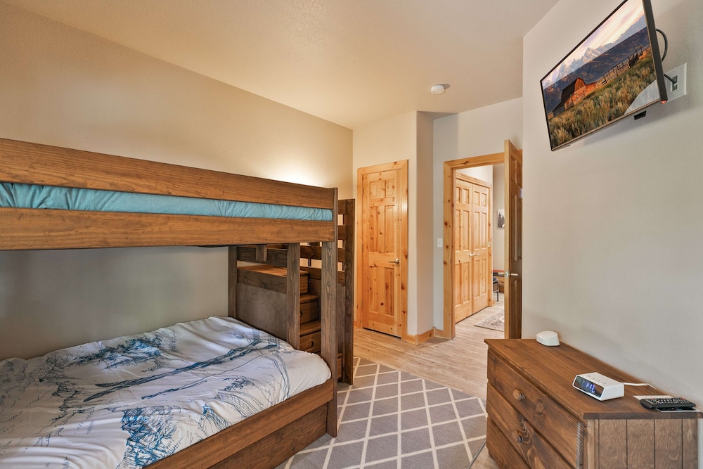 Elk Ridge Imperial Townhome Spacious, Hot Tub Breckenridge Vrbo