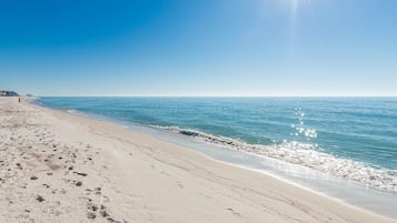 Condo, 3 Bedrooms | Beach