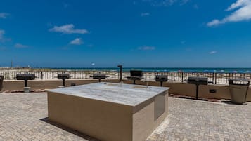 Condo, 3 Bedrooms | Teres/patio