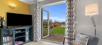 A Family Home Near Estuary & Llansteffan Castle