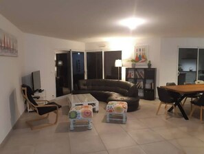 Living area - Villa with spa and large grounds (Clohars-Fouesnant)