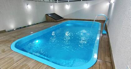 Balneário Céu Azul, with swimming pool 350m from the beach