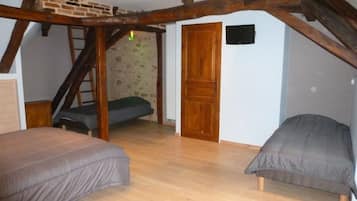 3 Schlafzimmer, Bügeleisen/Bügelbrett, Reisekinderbett, WLAN