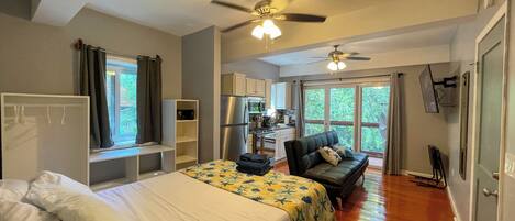 مكواة/لوح كي وواي فاي مجانًا وملاءات أسرّة