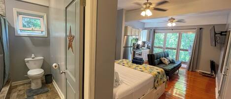 مكواة/لوح كي وواي فاي مجانًا وملاءات أسرّة