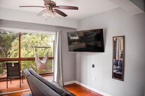 Smart-tv och böcker