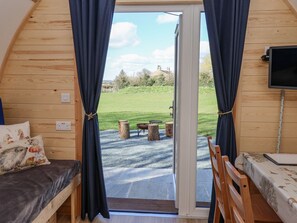 Cottage | 1 bedroom, individually decorated, individually furnished, free WiFi - Mischief (Driffield)