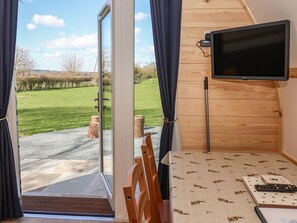 Cottage | Interior - Covey (Driffield)