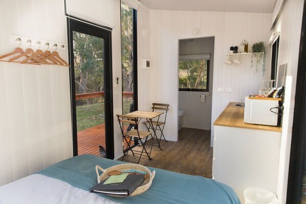 1 habitación, wifi y ropa de cama