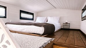 1 habitación, escritorio, wifi y ropa de cama 