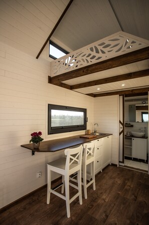 Interior - Dolce Casa 2 Summary: (Arezzo)