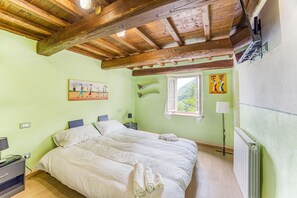 Family House, 2 Bedrooms, Mountainside (Beppe's House in Garfagnana) | 2 bedrooms, iron/ironing board, free WiFi, bed sheets