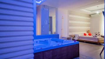 Habitación doble superior | Bañera de hidromasaje privada