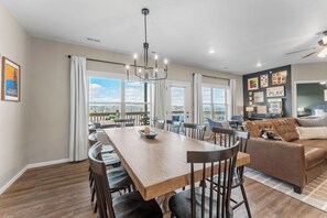 Interior - Level Up Lodge, Level Up Lodge - Pet Friendly (Reeds Spring)