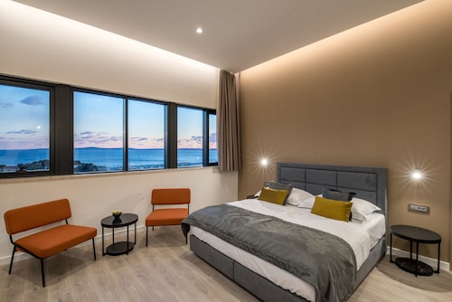 Seascape Luxury Rooms