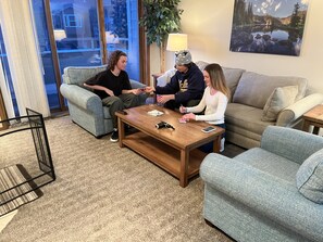 Interior - Perfect ski/ snowboard getaway 3 minutes to Keystone 15 to Breck (Dillon)