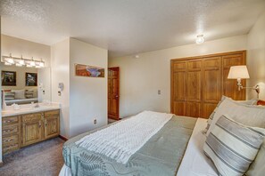 Room - Perfect ski/ snowboard getaway 3 minutes to Keystone 15 to Breck (Dillon)