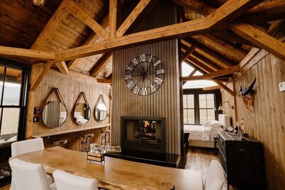 Modern ranch cabin at the base of the mountains!