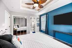 3 quartos, ferros/tábuas de passar roupa, Wi-Fi, roupa de cama